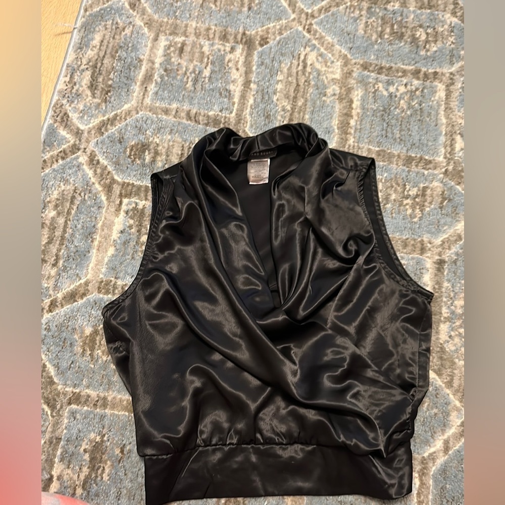 Sans souci, small, black